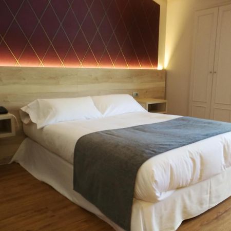 Hospedium Hotel La Marina Costa Da Morte Сеэ Экстерьер фото