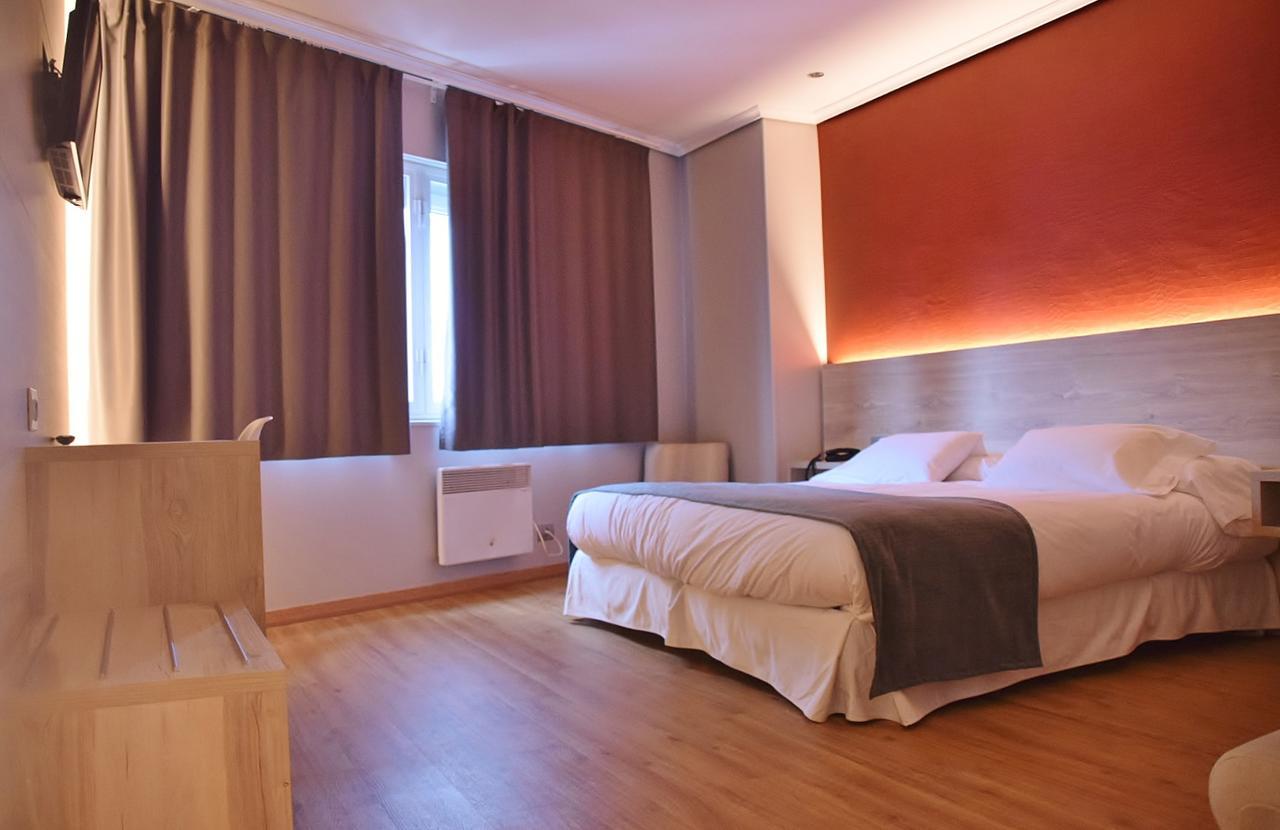 Hospedium Hotel La Marina Costa Da Morte Сеэ Экстерьер фото
