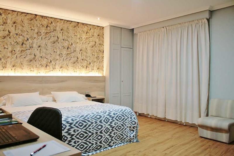 Hospedium Hotel La Marina Costa Da Morte Сеэ Экстерьер фото