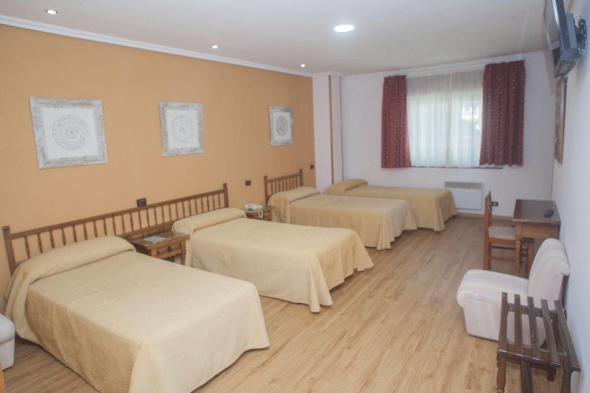 Hospedium Hotel La Marina Costa Da Morte Сеэ Экстерьер фото