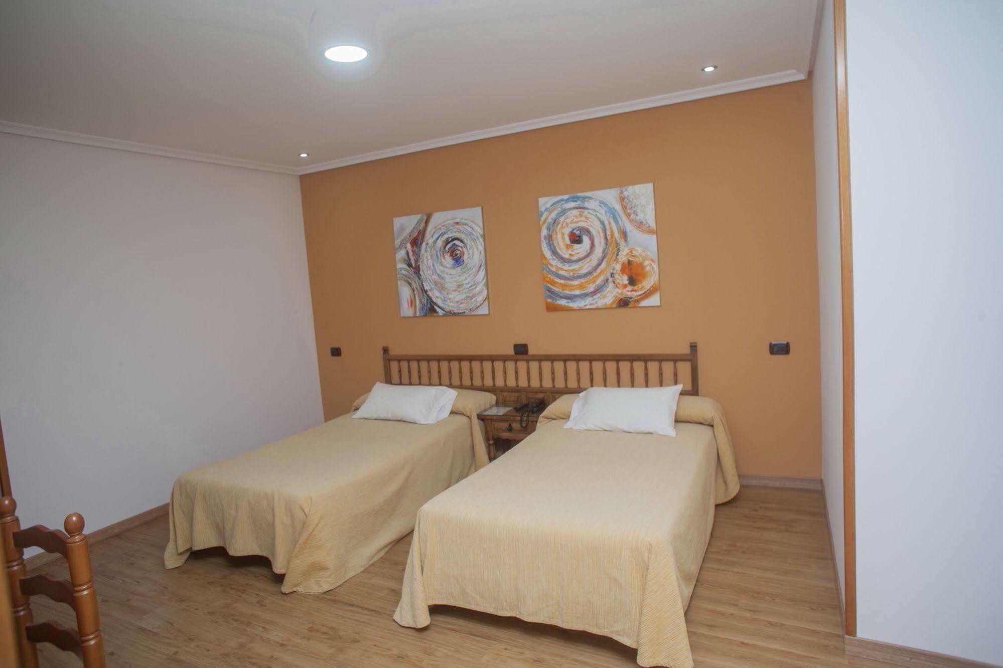 Hospedium Hotel La Marina Costa Da Morte Сеэ Экстерьер фото