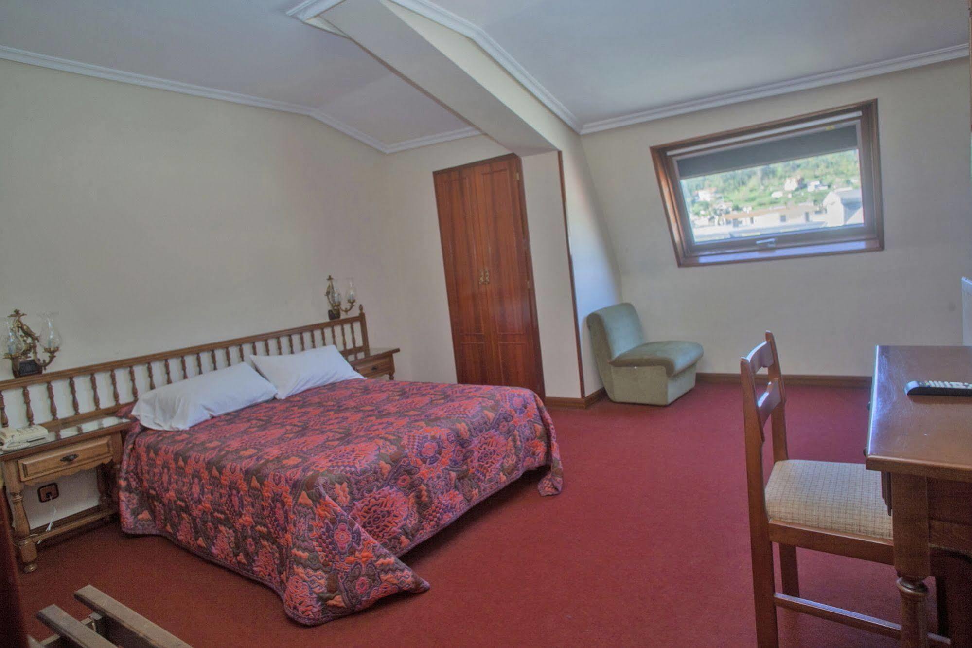 Hospedium Hotel La Marina Costa Da Morte Сеэ Экстерьер фото