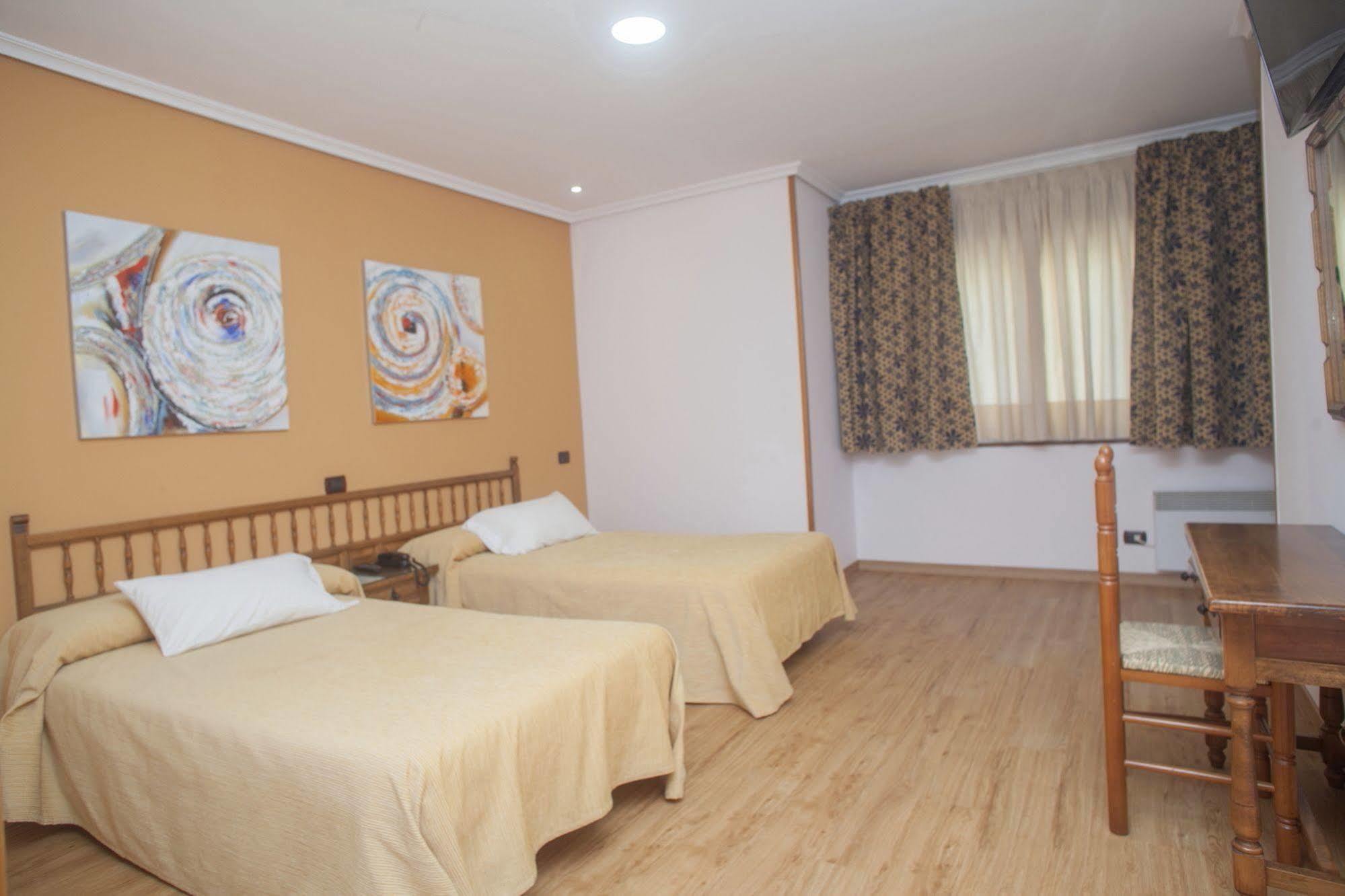 Hospedium Hotel La Marina Costa Da Morte Сеэ Экстерьер фото
