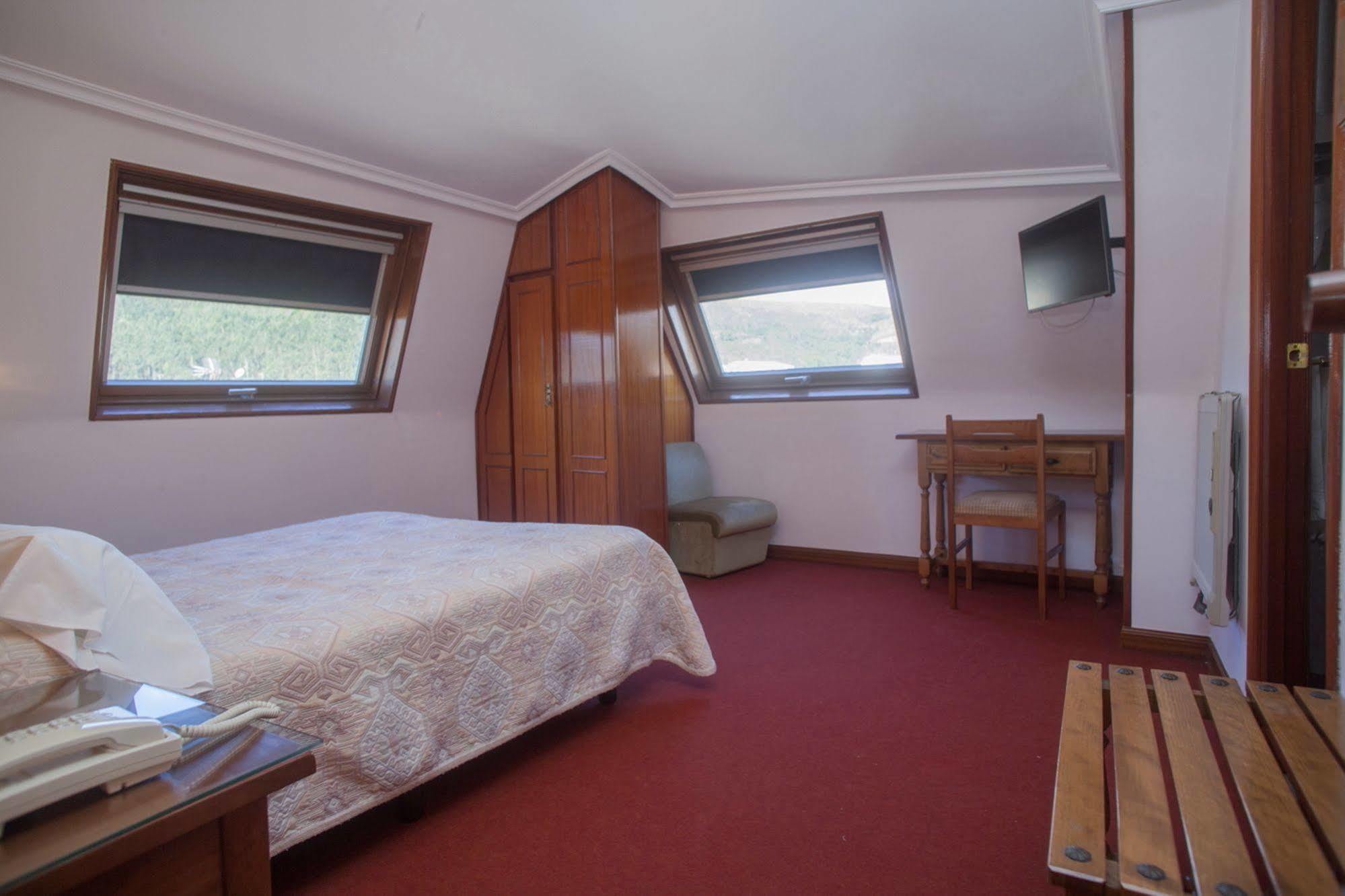 Hospedium Hotel La Marina Costa Da Morte Сеэ Экстерьер фото